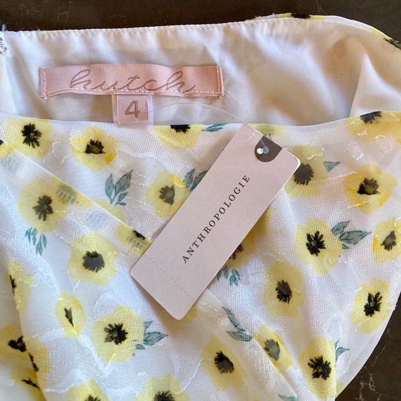 ✨Hutch (Anthropology)✨ Sweet & Chic Lightest Flower Romper - Picture 12 of 12